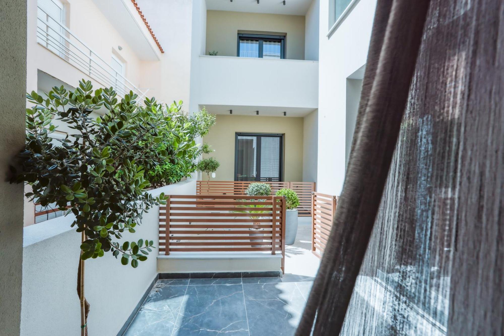 Urban Apartments Хиос Екстериор снимка